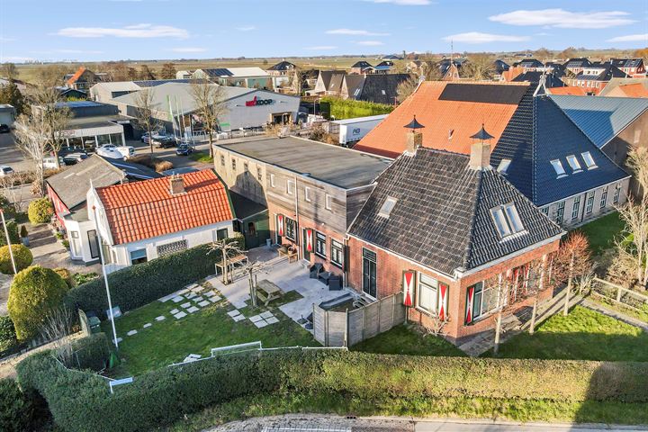 Stationsweg 8 in Koudum foto