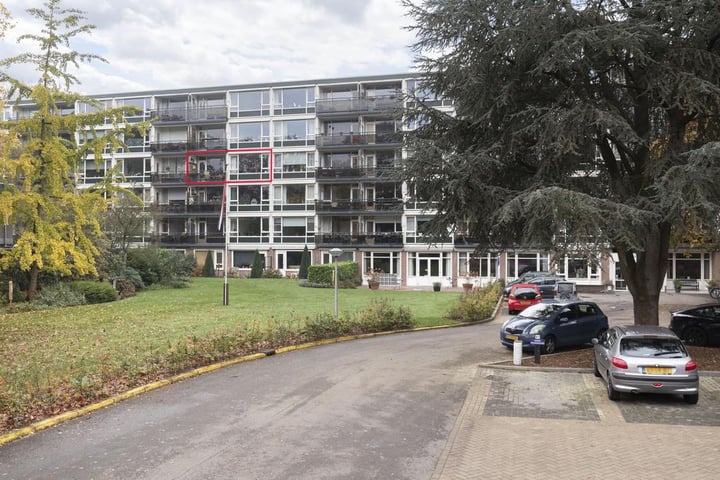 Stationsweg 92-404 in Ede foto