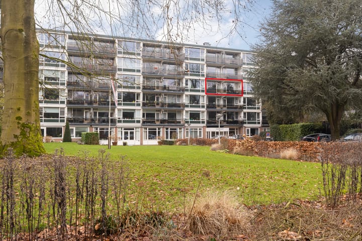 Stationsweg 92-419 in Ede foto