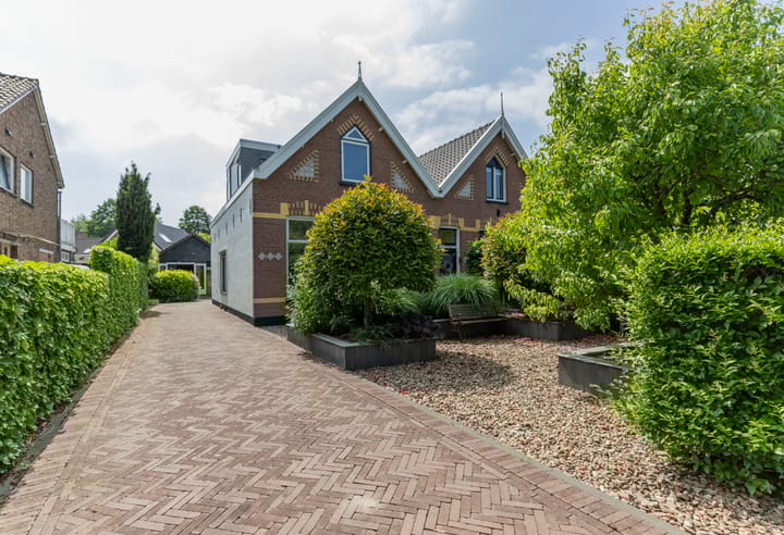 Stationsweg 98 in Barendrecht foto