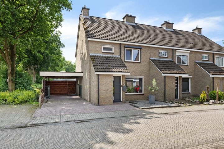 Steenbraam 27 in Ter Apel