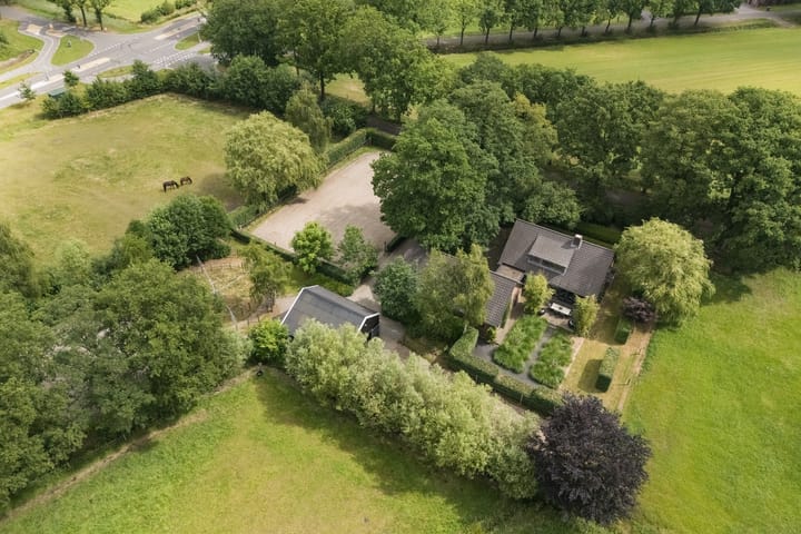Steenmatenweg 2 in Agelo