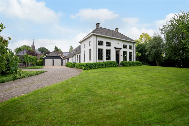 Steenweg 2 in Haaften foto