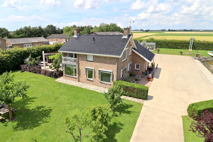 Steenwijkerweg 9 in Marknesse foto