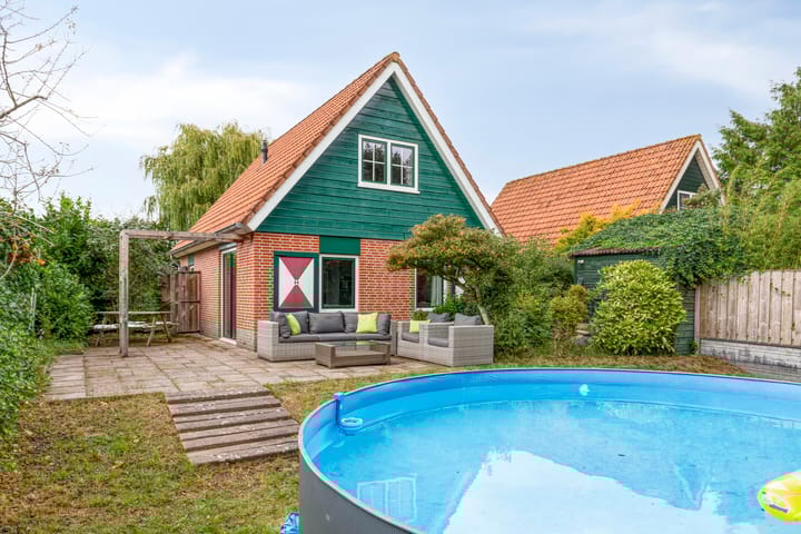 Steigerdijk 11-12 in Ooltgensplaat