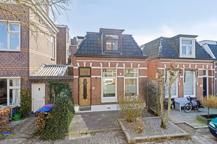 Steijnstraat 1 in Leeuwarden foto