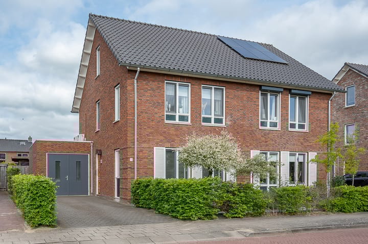 Stekweg 13 in Hengelo (Gld) foto
