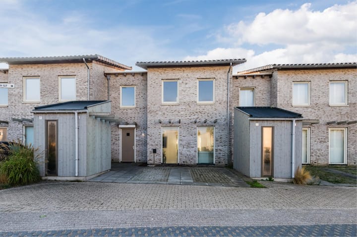 Sterduinstraat 99 in Almere foto