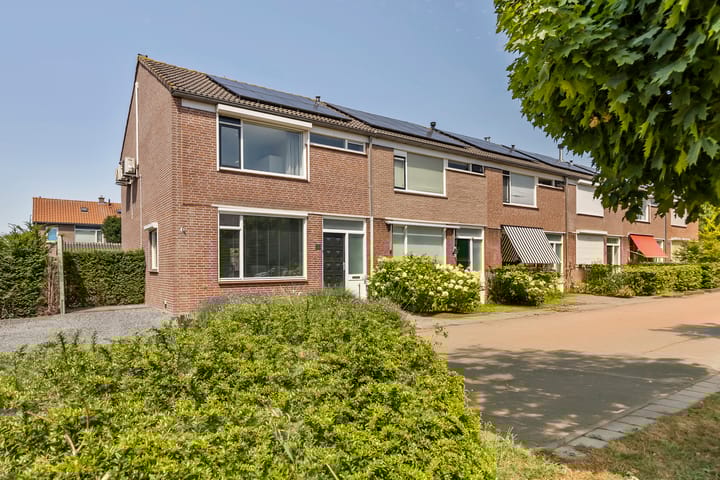 Steurstraat 11 in Woudrichem foto