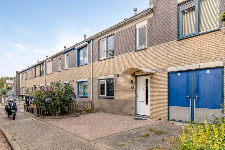 Steve Bikostraat 45 in Purmerend foto