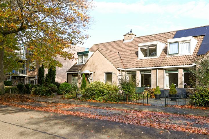 Stinzenlaan Noord 118 in Breukelen foto