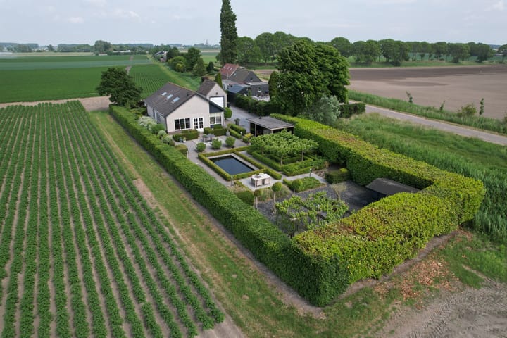 Stoofdijk 3 in Steenbergen