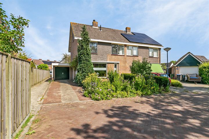 Strandloperstraat 5 in Heinkenszand foto