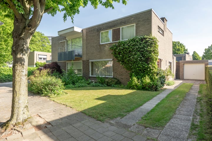 Straussstraat 14 in Geleen foto