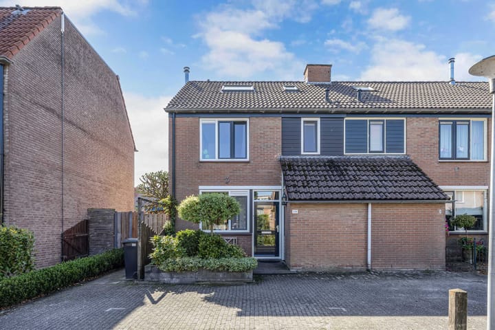 Strekdam 10 in Huizen foto