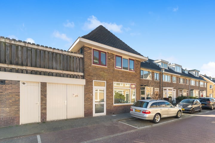 Strick van Linschotenstraat 2 in Beverwijk foto