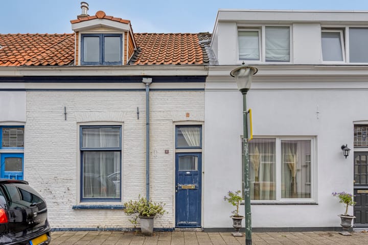 Strijensestraat 10 in Schiedam foto