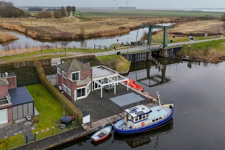 Suisendijk 14-33 in Oude-Tonge foto