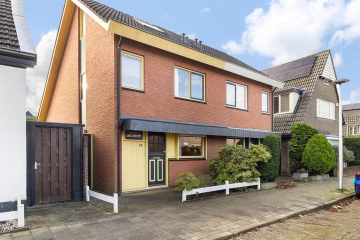 Sumatrastraat 35 in Hengelo foto
