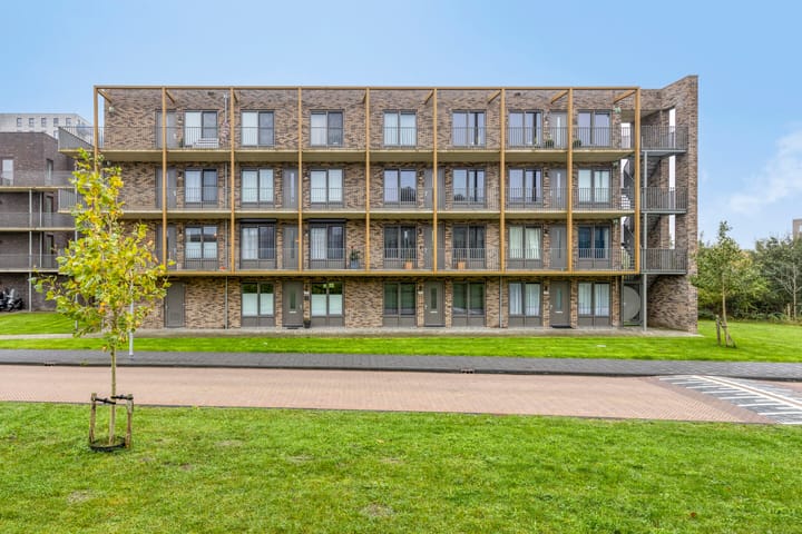 Sumatraweg 222 in Almere foto