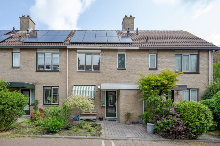 Suze Groenewegerf 4 in Voorschoten foto