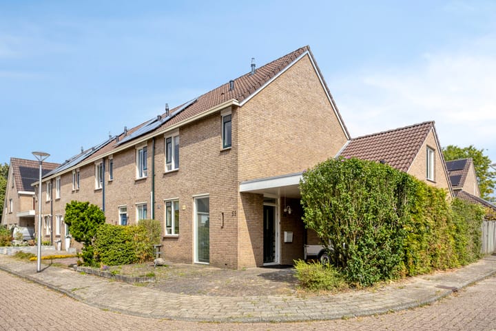 Suze Groeneweglanden 59 in Enschede foto