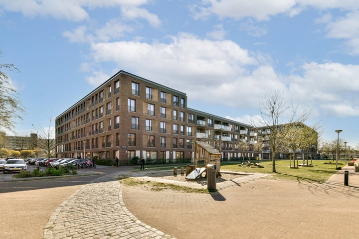 Suze Robertsonstraat 35 in Amsterdam foto