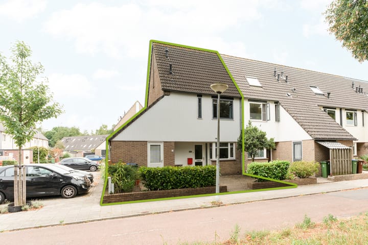 Suze Robertsonstraat 7 in Ede foto