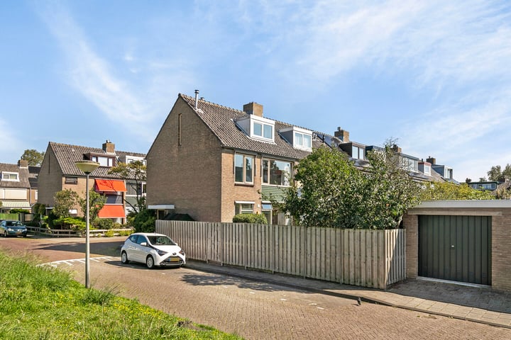 Swanecampen 24 in Delfgauw foto
