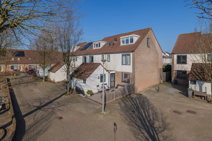 Swanevelt 39 in Ouderkerk aan de Amstel foto