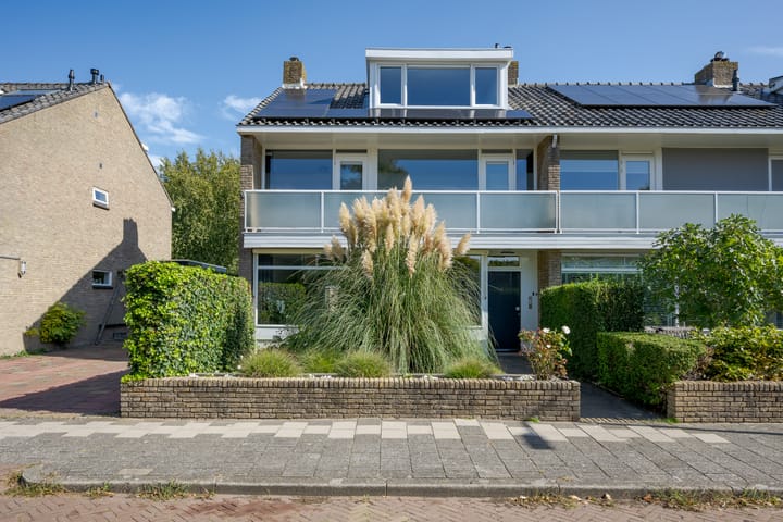 Sweelinckhof 8 in Voorschoten foto