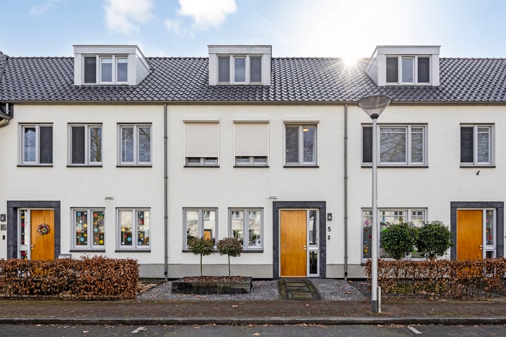 Swertpoellaan 5 in Helmond foto