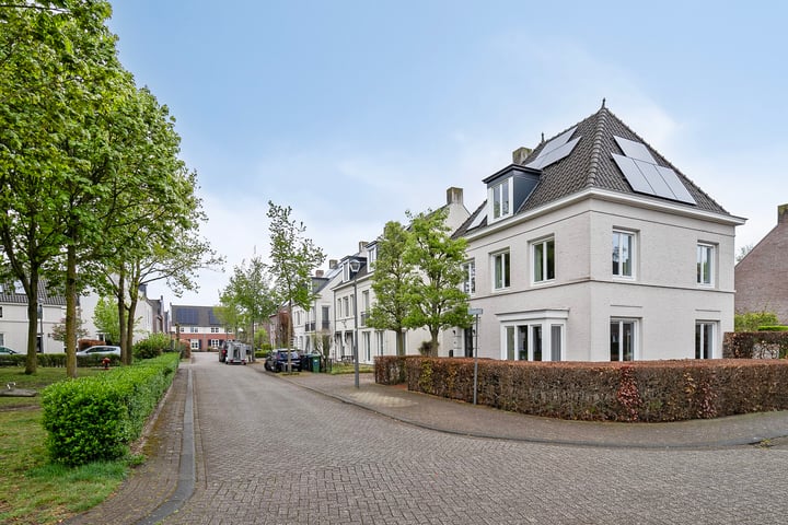 't Leemsveld 15 in Helmond