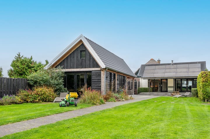 't Oeverstraat 13 in Putten foto