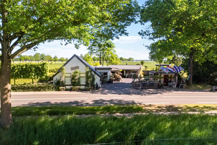 't West 21 in Donkerbroek