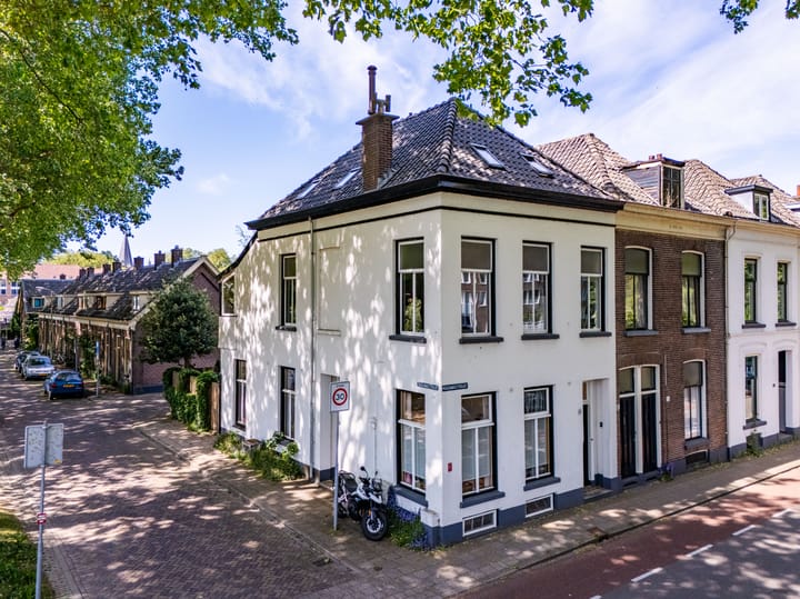 Tadamastraat 14 in Zutphen foto