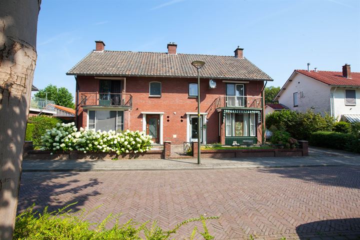 Tangelder Gorusstraat 10 in Winterswijk foto