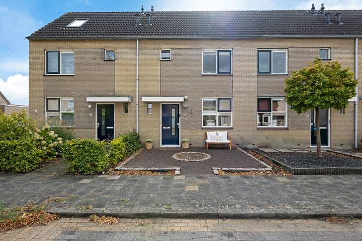 Tarwehullen 90 in Assen foto