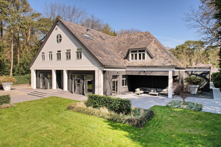 Taveernelaan 4 in Bosch en Duin foto