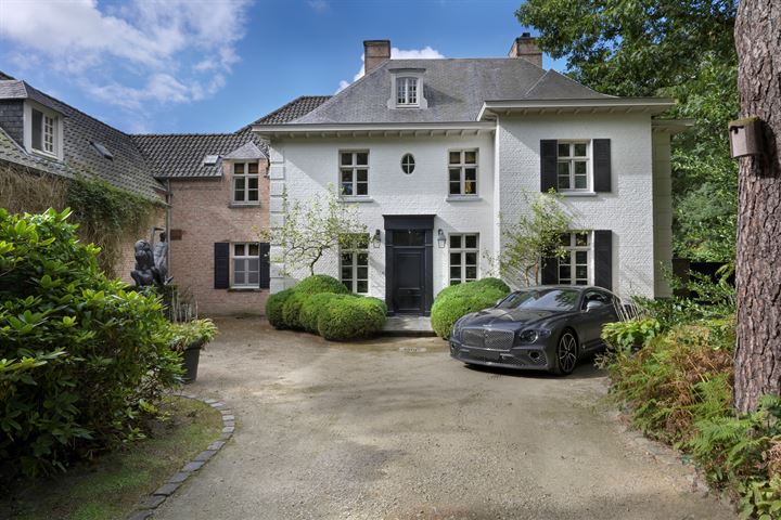 Taveernelaan 7 in Bosch en Duin foto