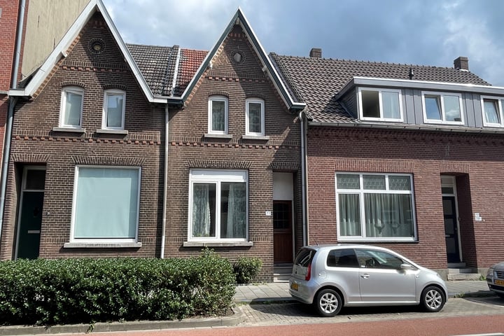 Tegelseweg 77 in Venlo foto