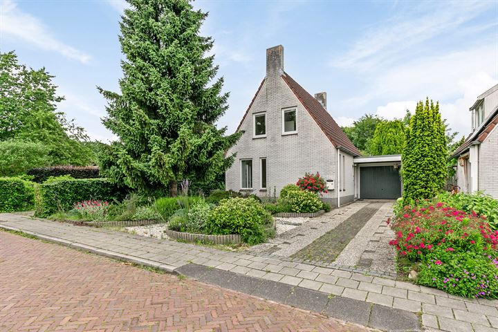 Ter Zwege 8 in Tuk foto