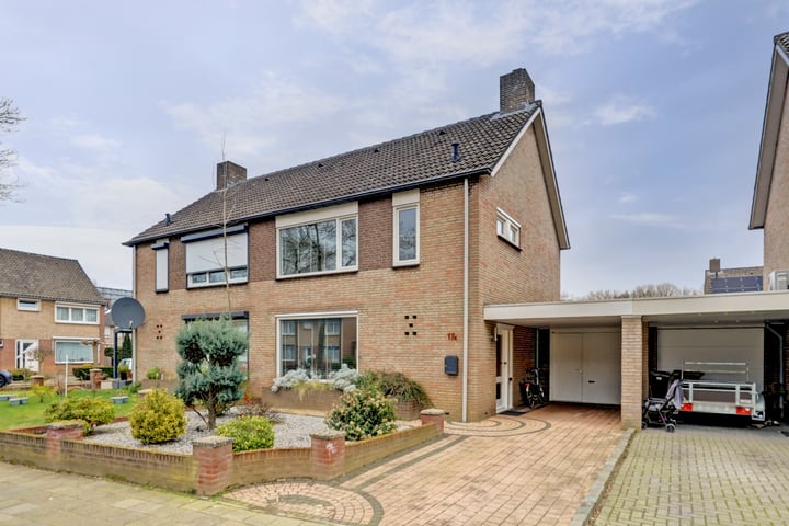 Terbaansweg 17A in Roermond foto