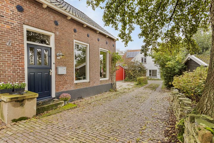 Terp 29 in Wiuwert foto