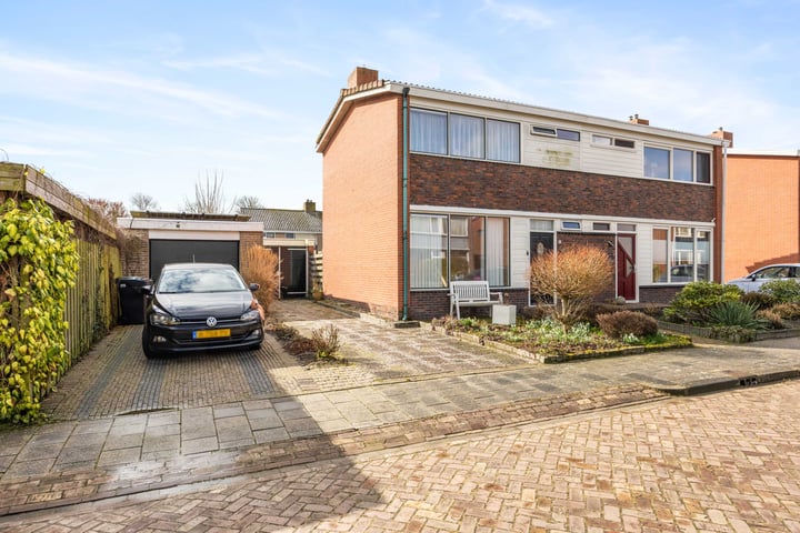 Terpstraat 20 in Winsum foto