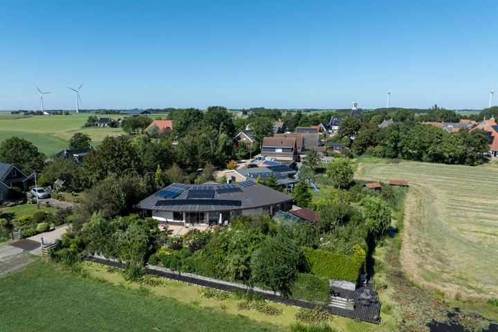Terpweg 23A in Wons foto
