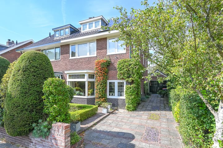 Terrasweg 76 in Santpoort-Noord foto