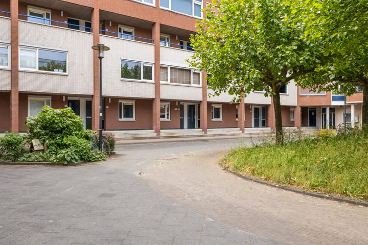 Terschellingkade 13 in Woerden foto