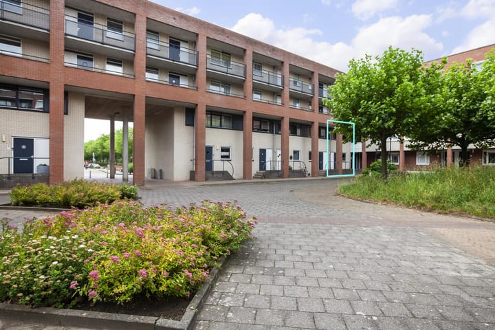 Terschellingkade 26 in Woerden foto