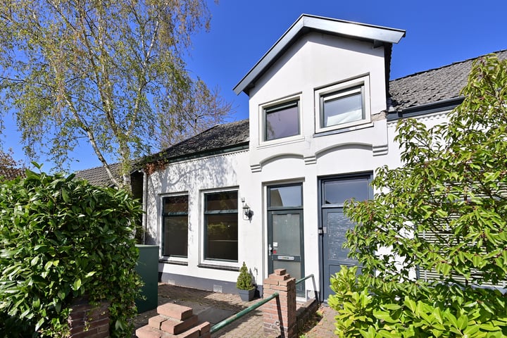 Tesselschadelaan 1 in Muiderberg